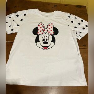 Minnie Mouse Disney Ladies Short Sleeve Tee Shirt Medium New NWT Polka Dots